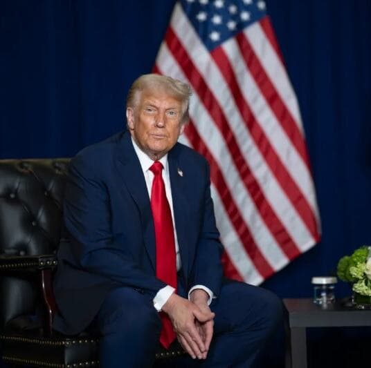 Trump Izinkan CIA Beroperasi di Venezuela, Tangkap Maduro?