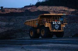 Geliat Tiga Saham Grup Bakrie, DEWA Tembus Level Rp500