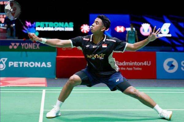 Alwi Farhan dan Rachel/Febi Tembus 16 Besar Thailand Masters 2026 dengan Penampilan Spektakuler