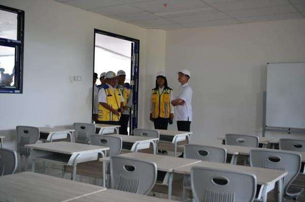 Gibran Cek Gedung Sekolah di IKN, Pastikan Dirancang Modern untuk Belajar Mengajar