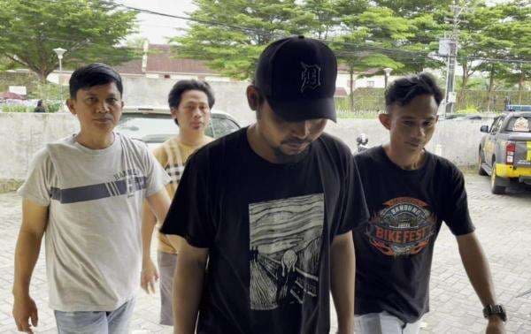 Polisi Tangkap Jukir Liar yang Viral Palak Pemudik di Depan Pelabuhan Makassar