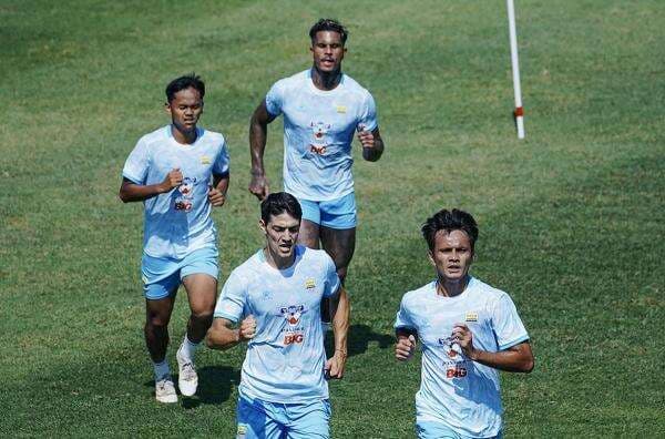 Tak Mau Santai, Persib Bandung Matangkan Taktik Selama Jeda Internasional Tak Mau Santai, Persib Bandung Matangkan Taktik Selama Jeda Internasional