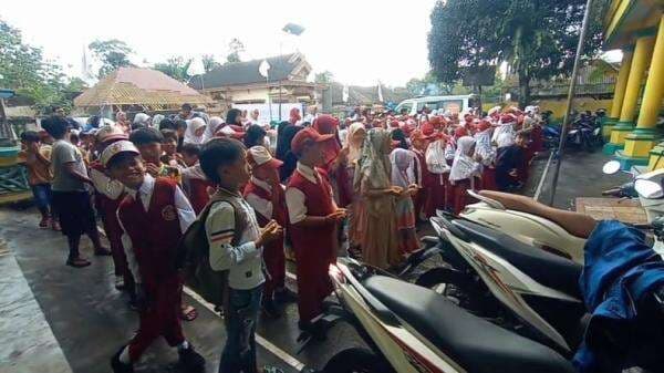 Terdampak Letusan Gunung Semeru, Puluhan Siswa SDN 02 Supiturang Menumpang di Sekolah Lain