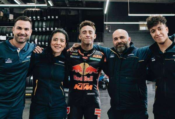 Pedro Acosta dan Jorge Martin Digosipkan Pindah Tim Pabrikan, Manajer: Fokus ke Tes Pramusim MotoGP 2026!