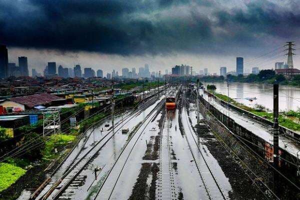 Stasiun Jakarta Kota Tergenang, KRL Tanjung Priok Line Tak Beroperasi Pagi Ini