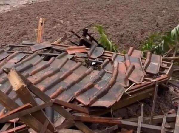 Breaking News! Longsor Terjang Cisarua Bandung Barat, 30 Rumah Tertimbun