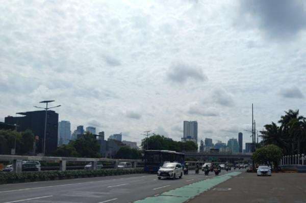 Demo Buruh Hari Ini, Lalu Lintas di Depan Gedung DPR Ramai Lancar