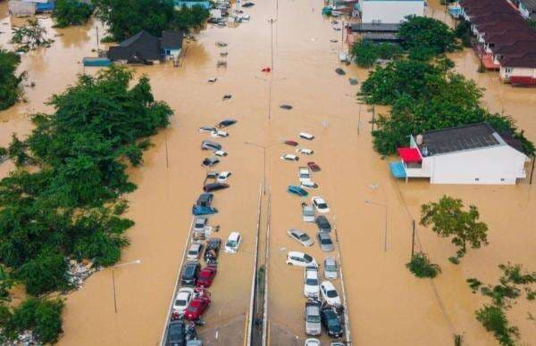 Banjir Dahsyat di Thailand Tewaskan 145 Orang, Rendam 9 Provinsi