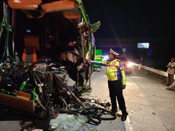 10 Fakta Kecelakaan Bus Rombongan SMP di Tol Jombang, Nomor 3 Kesaksian Penumpang