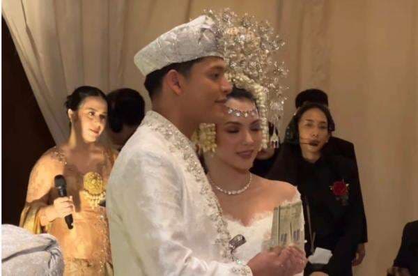 Selamat! Penyanyi Adikara Resmi Menikah dengan Nazla Alifa