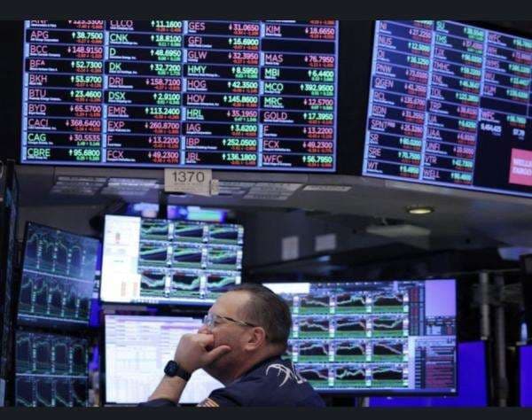 Bursa Saham AS Kompak Anjlok, Dow Jones Turun 5,5 Persen