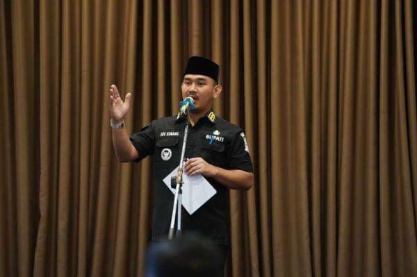 Profil Ade Kuswara Kunang, Bupati Termuda Bekasi yang Terjaring OTT KPK