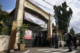 Polisi Temukan Bukti Tulisan hingga Serbuk Diduga Bahan Peledak di SMAN 72 Jakut