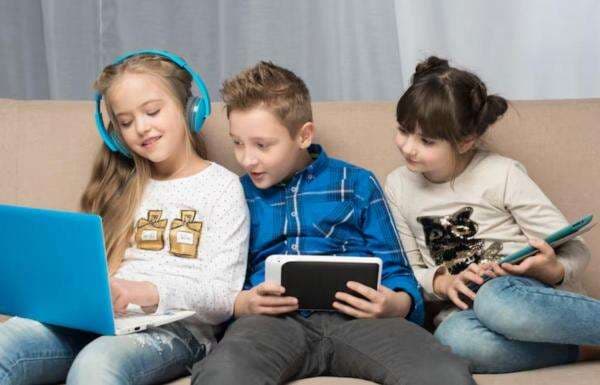 Screen Time Berlebihan Bikin Penyakit Mata Muncul Tanpa Gejala Screen Time Berlebihan Bikin Penyakit Mata Muncul Tanpa Gejala