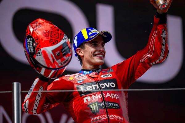 Carlo Pernat Prediksi Marc Marquez Balik ke Honda, Duet dengan Adik Valentino Rossi!