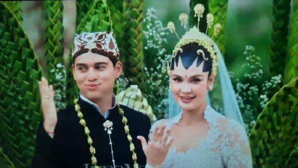 5 Artis yang Souvenir Pernikahannya Paling Mewah