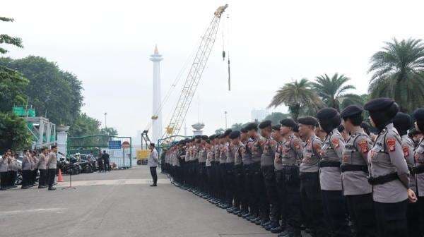 1.437 Personel Gabungan Diterjunkan Kawal Demo Ojol di Kawasan Monas Hari Ini