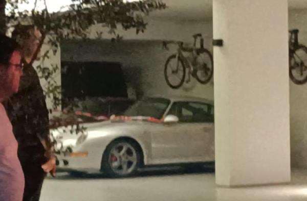 KPK Segel 2 Mobil usai Geledah Rumah Wamen Imipas Silmy Karim