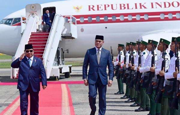 Heboh! Pesawat Kepresidenan Ganti Warna Cat, Hasan Nasbi Malah Bilang Begini