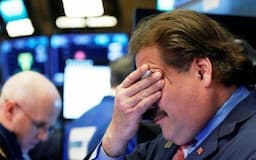 Wall Street Anjlok Tertekan Saham Teknologi, Pasar Cermati Arah Suku Bunga The Fed