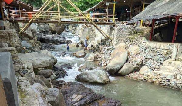 Molornya Pembangunan Jembatan  Bailey Cicangor Bikin Tren Wisata di Karawang Bergeser