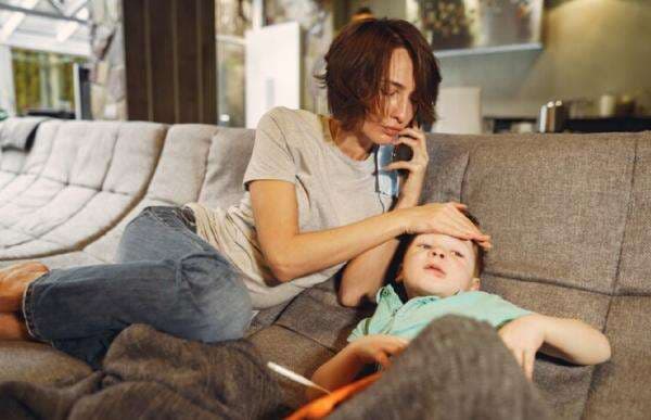 Rentan Sakit! Ini Tips Mengatasi Demam pada Anak di Musim Hujan