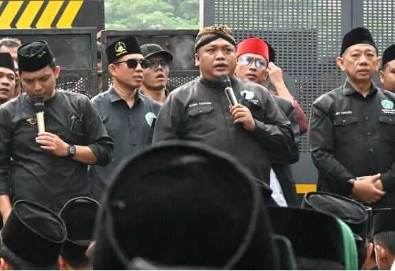 Gelar Aksi Bela Kiai, Pagar Nusa Tegaskan Marwah Kiai Fondasi Persatuan Nasional Gelar Aksi Bela Kiai, Pagar Nusa Tegaskan Marwah Kiai Fondasi Persatuan Nasional