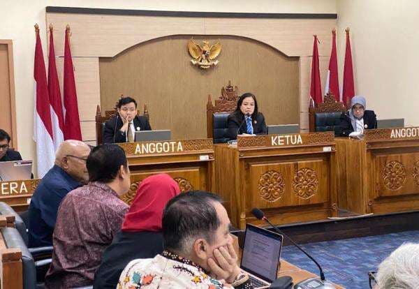 KPU Klaim Pernah Tayangkan Salinan Ijazah Jokowi ke Publik