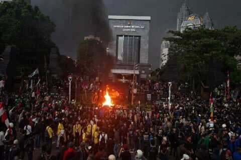 Live Streaming  TikTok dan YouTube  Aksi Demo Dilarang, Ini Alasannya