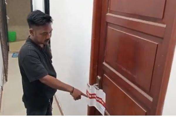 Selain Ruang Kerja Bupati Bekasi, KPK Segel 3 Ruang Kepala Dinas