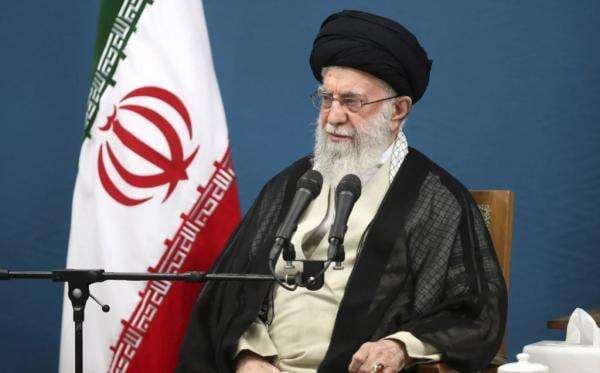 Komentar Menohok Khamenei kepada Trump: Iran Tak Bisa Dipaksa dan Diintimidasi! Komentar Menohok Khamenei kepada Trump: Iran Tak Bisa Dipaksa dan Diintimidasi!