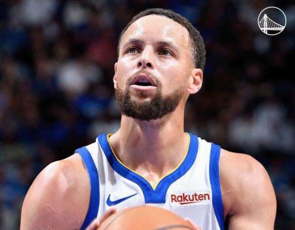 Stephen Curry Menepi Seminggu Akibat Cedera, Golden State Warriors Kehilangan Pemain Penting Stephen Curry Menepi Seminggu Akibat Cedera, Golden State Warriors Kehilangan Pemain Penting