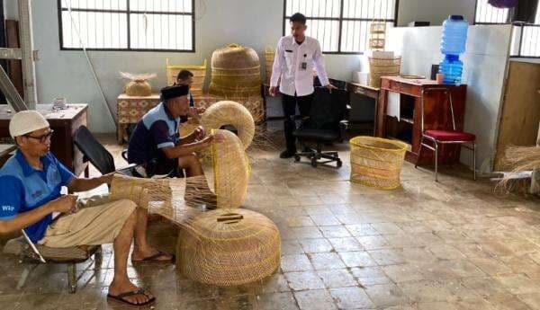 Belajar Wirausaha, Warga Binaan Rutan Pangkep Hasilkan Kerajinan Bernilai Jual