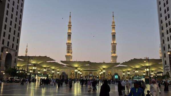 Musim Dingin di Madinah: Ketika Masjid Nabawi Menjadi Pelukan Hangat