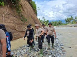 Pencarian Ipda Angga Mufajar Perwira Polda Riau Dikebut, Polisi Sisir Sungai Batang Anai