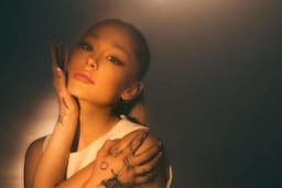 Ariana Grande Diserang Fans saat Premiere Film Wicked di Singapura