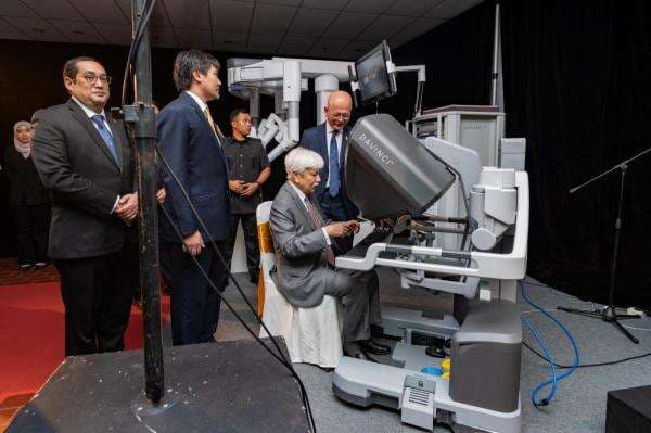 Rumah Sakit Ini Pakai Robot untuk Penanganan Kanker, Ramai Pasien Indonesia!