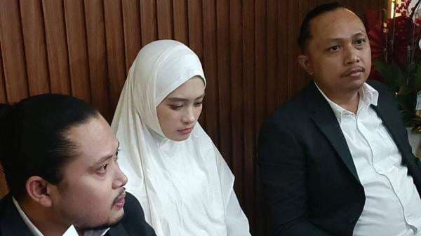 Kronologi dan Alasan Inara Rusli Mau Menikah Siri dengan Insanul Fahmi