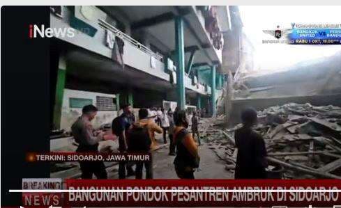 Bangunan Ponpes Al Khoziny Ambruk, Bupati Sidoarjo Sebut Ada 300 Santri Bangunan Ponpes Al Khoziny Ambruk, Bupati Sidoarjo Sebut Ada 300 Santri