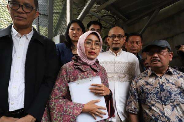 Bebas Usai Dapat Rehabilitasi, Ira Puspadewi: Terima Kasih Pak Presiden Prabowo Bebas Usai Dapat Rehabilitasi, Ira Puspadewi: Terima Kasih Pak Presiden Prabowo