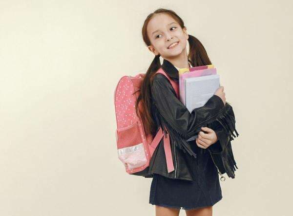 Rekomendasi Berat Tas Sekolah Anak Agar Tak Bungkuk, Ini Daftarnya Berdasarkan Usia