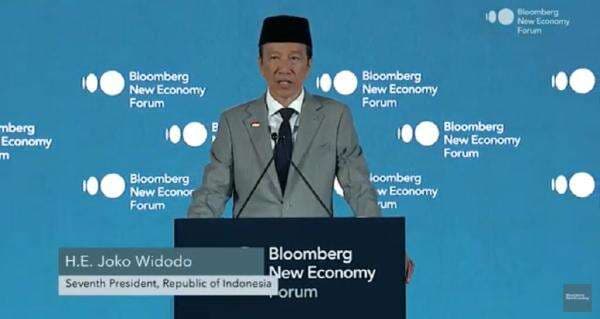 Pidato di Bloomberg New Economy, Jokowi Prediksi Revolusi Robot Humanoid 5-15 Tahun ke Depan