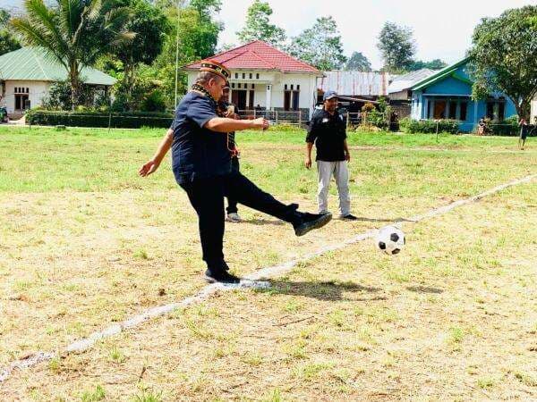 Wabup Matim Buka Turnamen Sepak Bola ST Yusuf Cup Benteng Jawa
