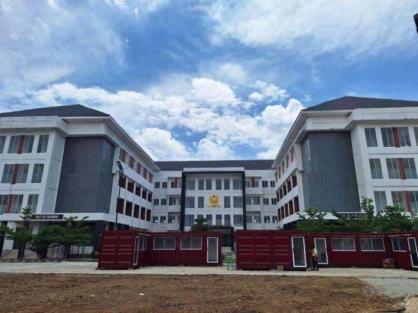 Inovasi Keamanan Kampus, Unsika Pasang CCTV dan Asuransi Parkir Motor