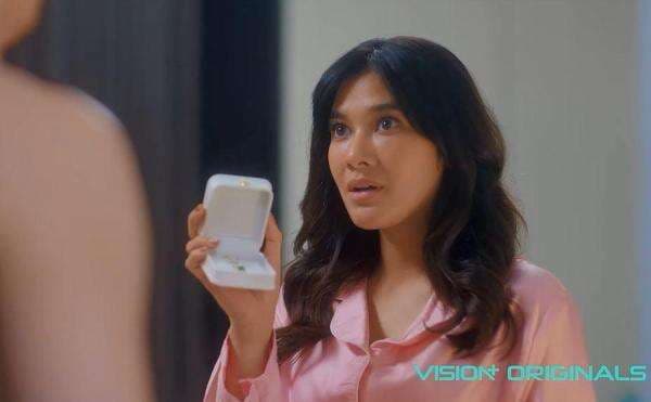 Catatan Hati Seorang Istri Eps 1: Hanna Mulai Curiga, Ada Apa dengan Pram?