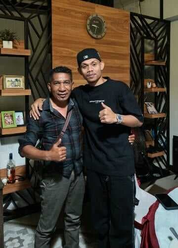 Jackson Zeran 'Tabola Bale' Meriahkan HUT KSP Mandiri Budi Artha ke-15 di Alor Jackson Zeran 'Tabola Bale' Meriahkan HUT KSP Mandiri Budi Artha ke-15 di Alor