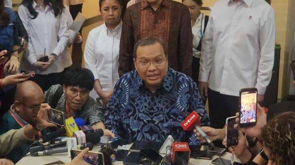 IHSG Hari Ini Ditutup Menguat 1,1 ke 8.329 Usai Dirut BEI Mundur