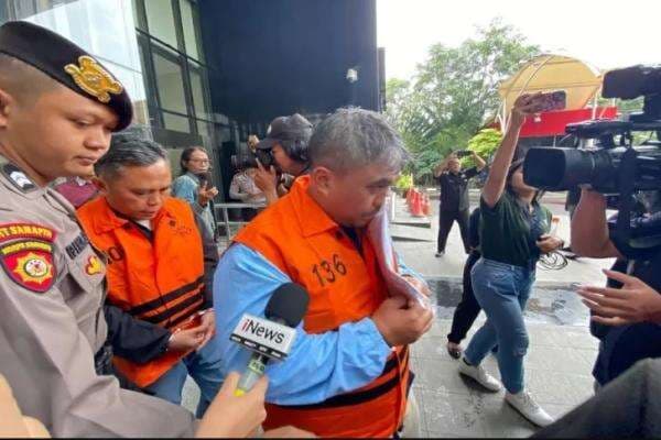 Isi Garasi Pejabat Pajak Jakut Berharta Rp4,8 Miliar Tersangka Kasus Suap