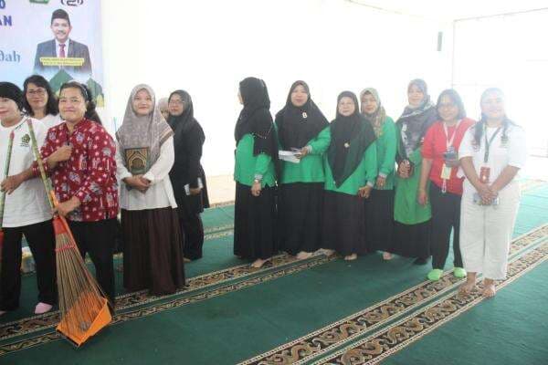 Sambut Nataru, Kemenag Libatkan Penyuluh Agama Bersihkan Rumah Ibadah Lintas Iman