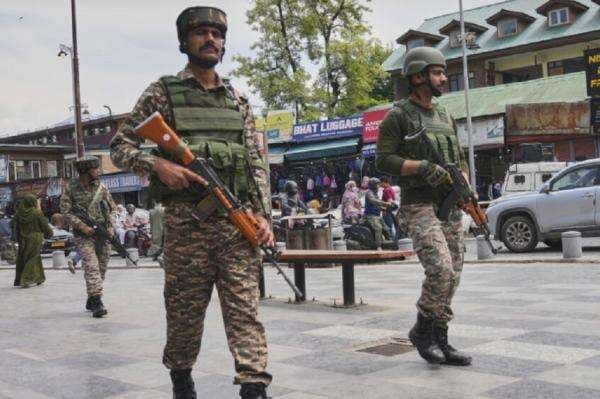 Pasukan Pakistan dan India Baku Tembak di Perbatasan Kashmir, Tegang!